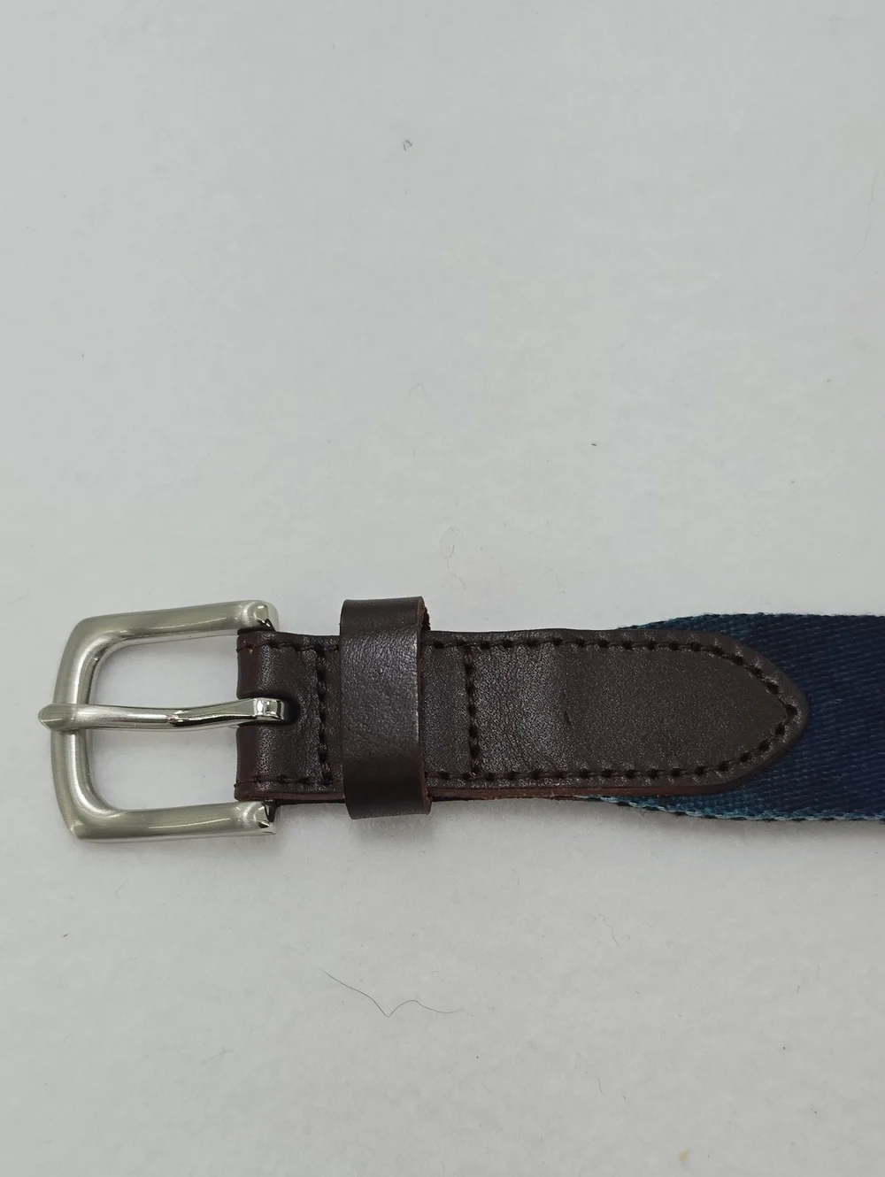 Vineyard Vines Brown Leather Trim Blackwatch Navy Plaid Belt - 28 Waist